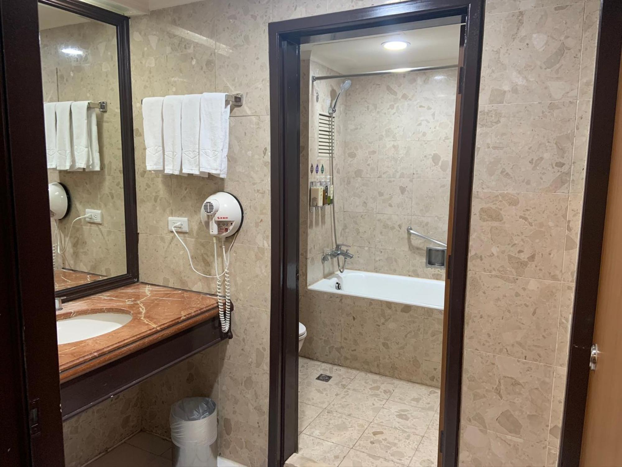 Ct Green Bay Hot-Spring Hotel Wanli Exterior foto